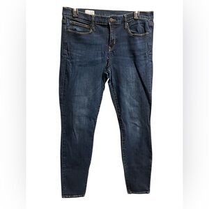 Straight Legging Denim Jeans